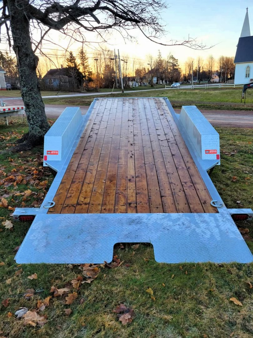 New 2025 LWL Trailers 18' Full Tilt Trailer