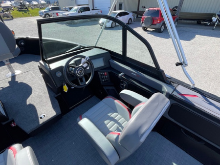 New 2026 Alumacraft Trophy 195X Fishing Boat