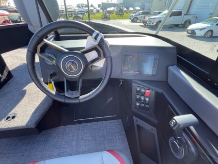 New 2026 Alumacraft Trophy 195X Fishing Boat