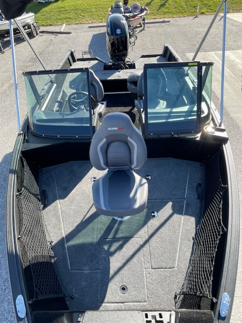 New 2025 Alumacraft Competitor 175 X SP FSX Fishing Boat