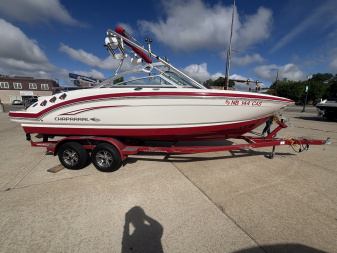 Used 2012 Chaparral 226 Power Boat
