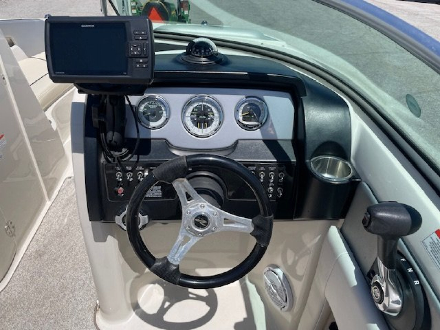 Used 2010 Sea Ray 220 Sundeck Deck Boat