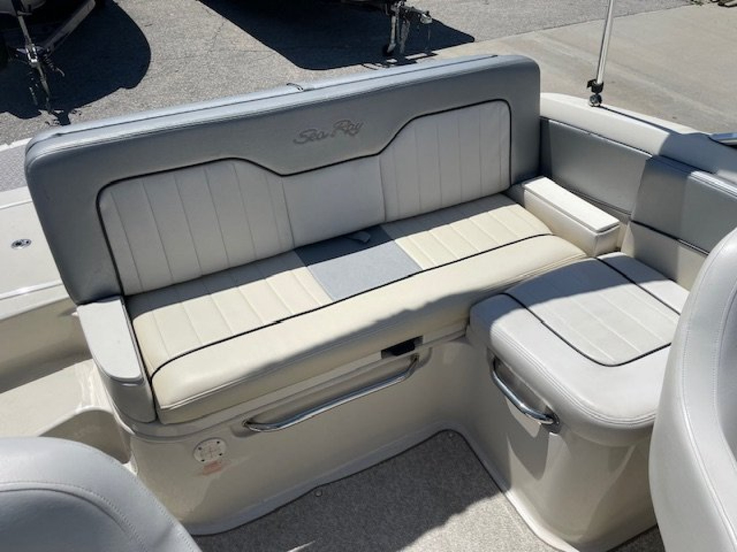 Used 2010 Sea Ray 220 Sundeck Deck Boat