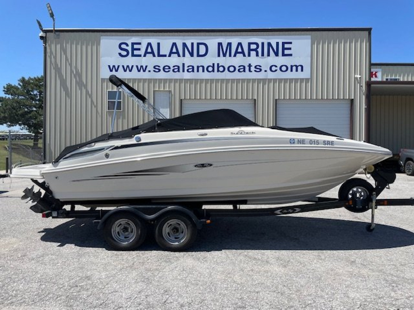 Used 2010 Sea Ray 220 Sundeck Deck Boat