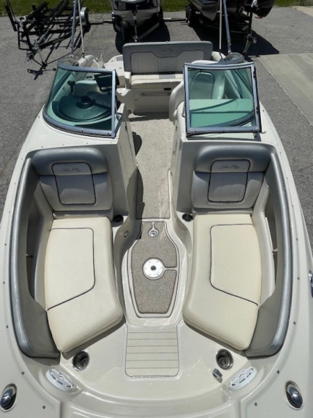 Used 2010 Sea Ray 220 Sundeck Deck Boat