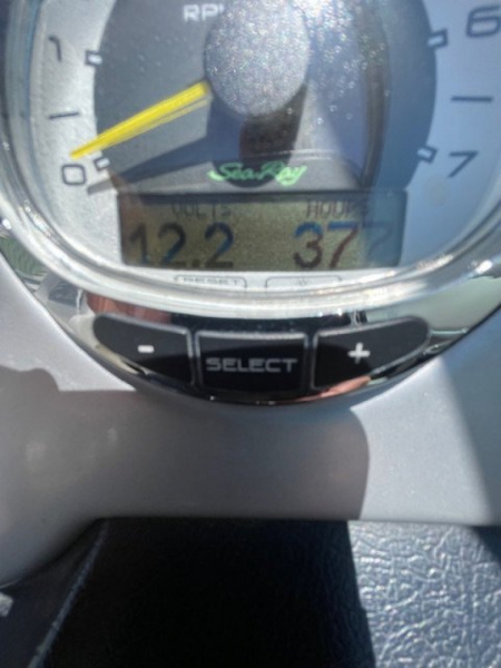 Used 2010 Sea Ray 220 Sundeck Deck Boat