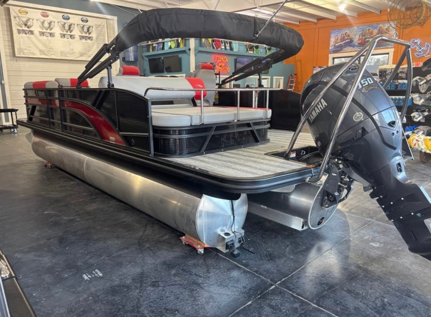 New 2025 Bennington 22SSB Pontoon Boat