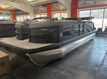 New 2025 Bennington 24MFB Pontoon Boat