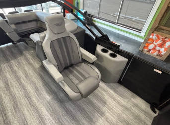 New 2025 Bennington 24MFB Pontoon Boat