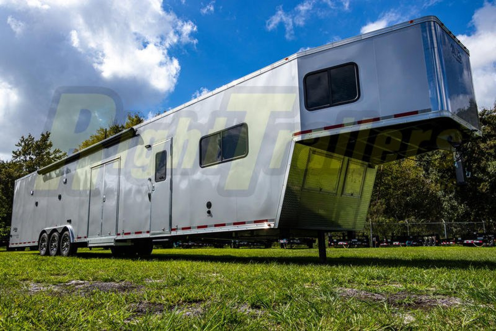 Gooseneck Trailer photo 2