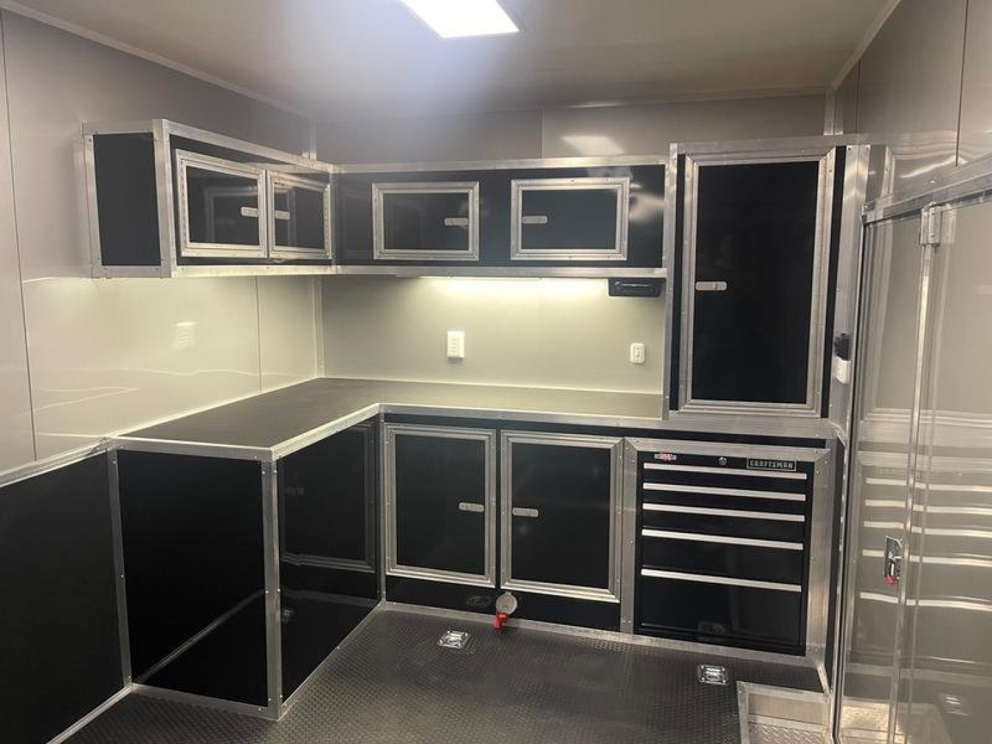 New 8.5x50 Vintage Race Trailer