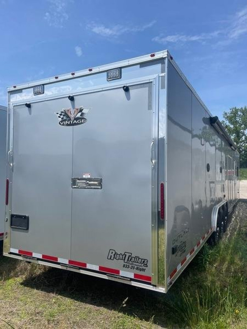 New 8.5x50 Vintage Race Trailer