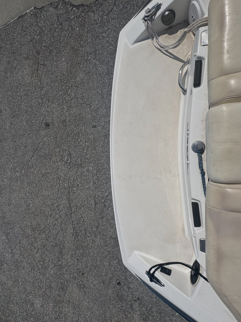 Used 2011 Regal Boats 2100 Bowrider