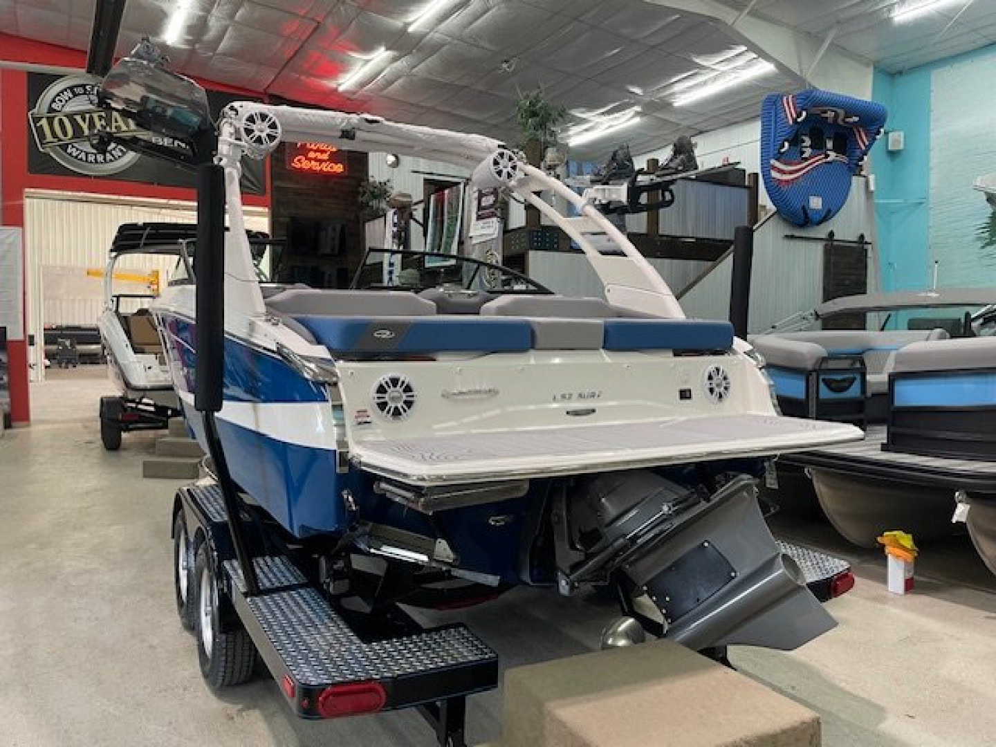 New 2025 Regal Boats LS2 SURF ULITMATE Surf Boat