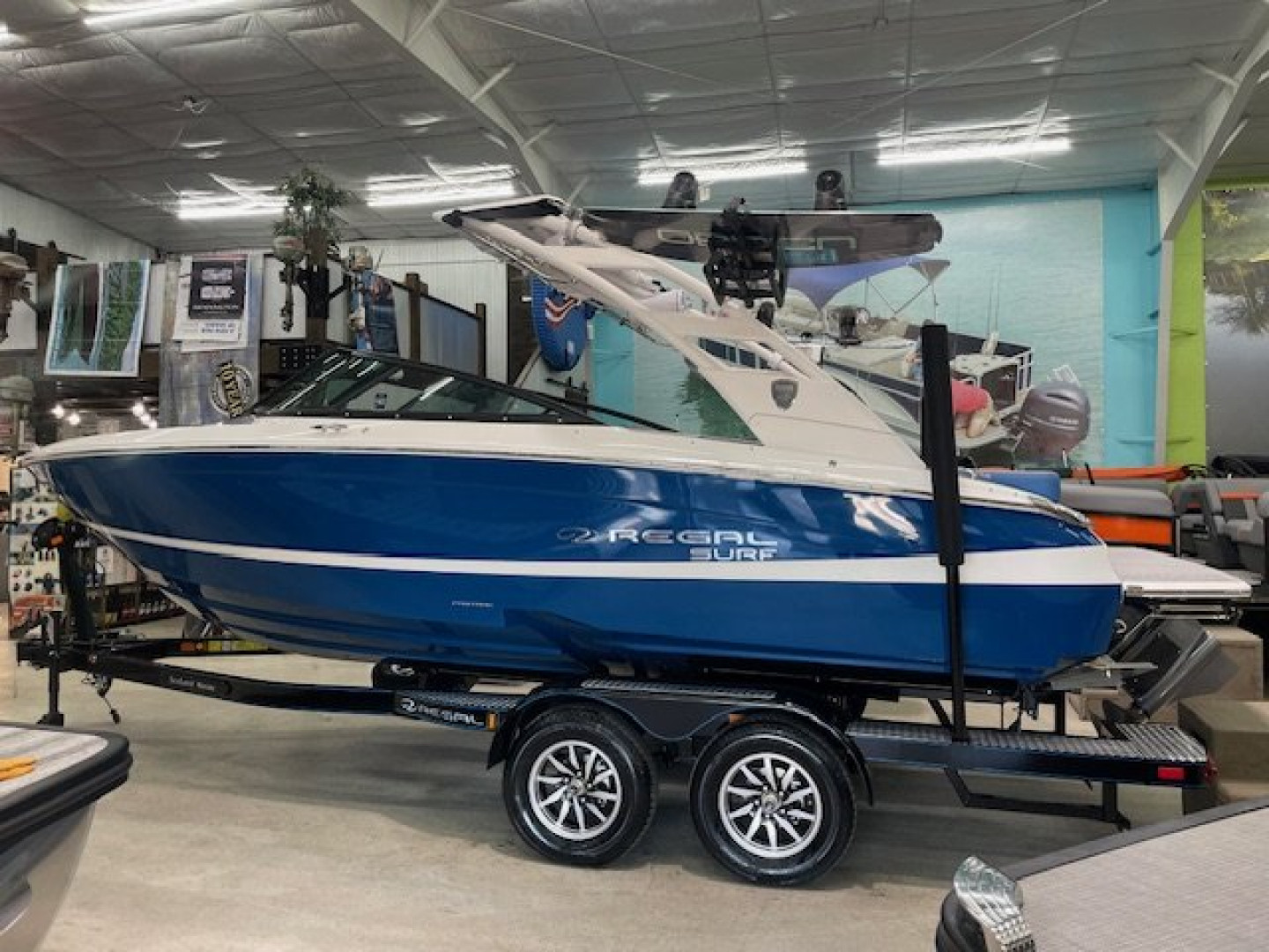 New 2025 Regal Boats LS2 SURF ULITMATE Surf Boat