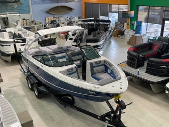 New 2025 Regal Boats LS2 SURF ULITMATE Surf Boat