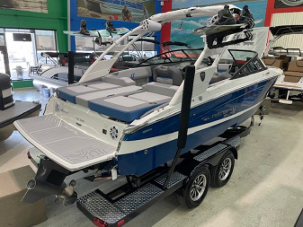 New 2025 Regal Boats LS2 SURF ULITMATE Surf Boat