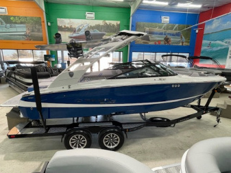 New 2025 Regal Boats LS2 SURF ULITMATE Surf Boat