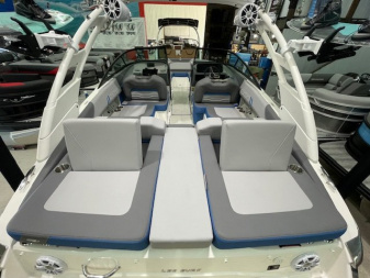 New 2025 Regal Boats LS2 SURF ULITMATE Surf Boat