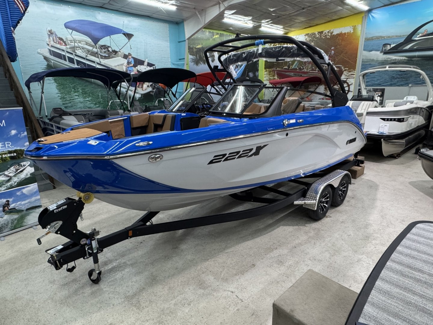 New 2025 Yamaha Boats 222 XE Jet Boat Wake Series