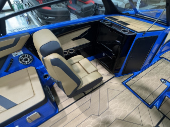 New 2025 Yamaha Boats 222 XE Jet Boat Wake Series