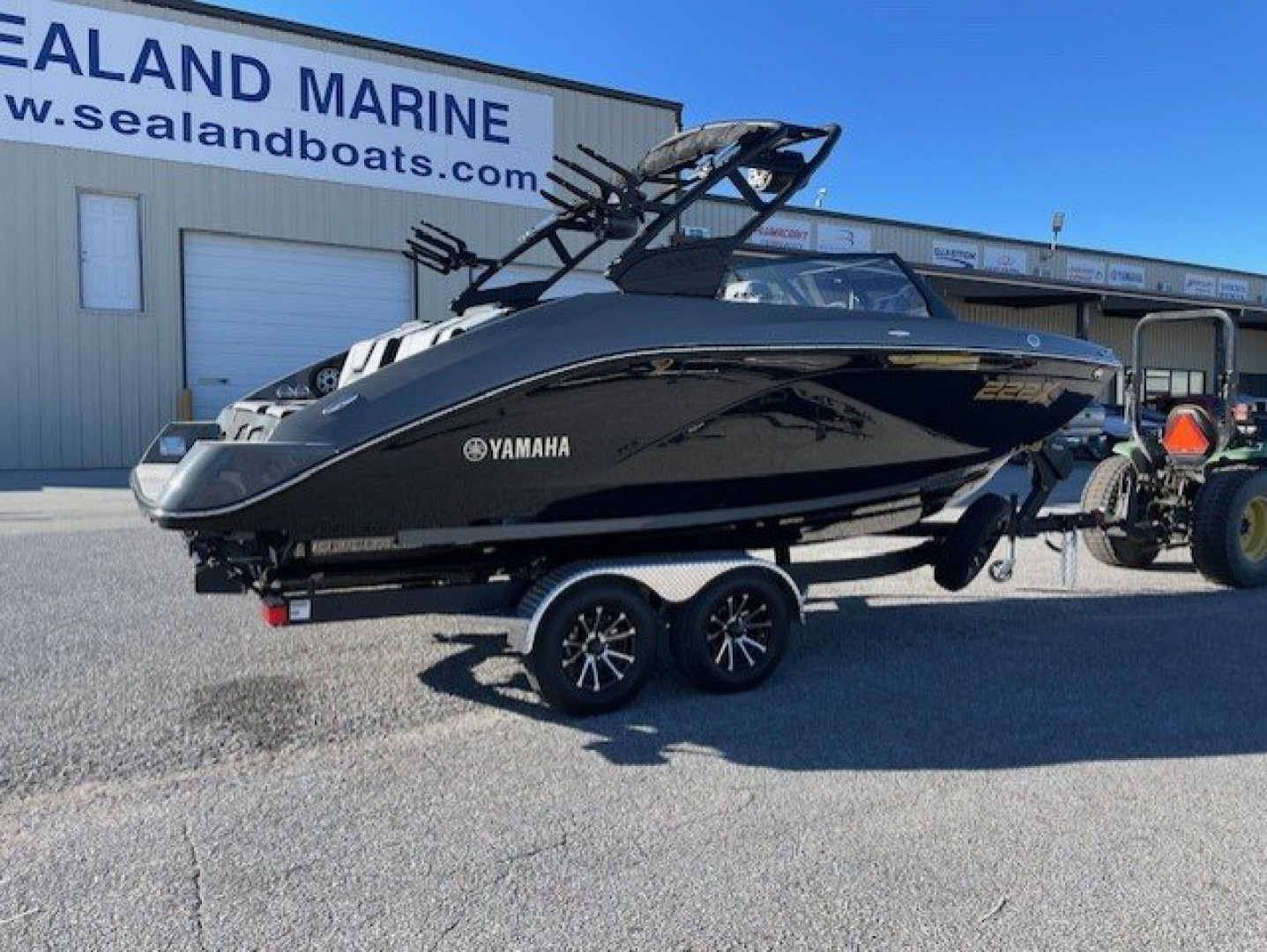 New 2025 Yamaha Boats 222 XE Jet Boat