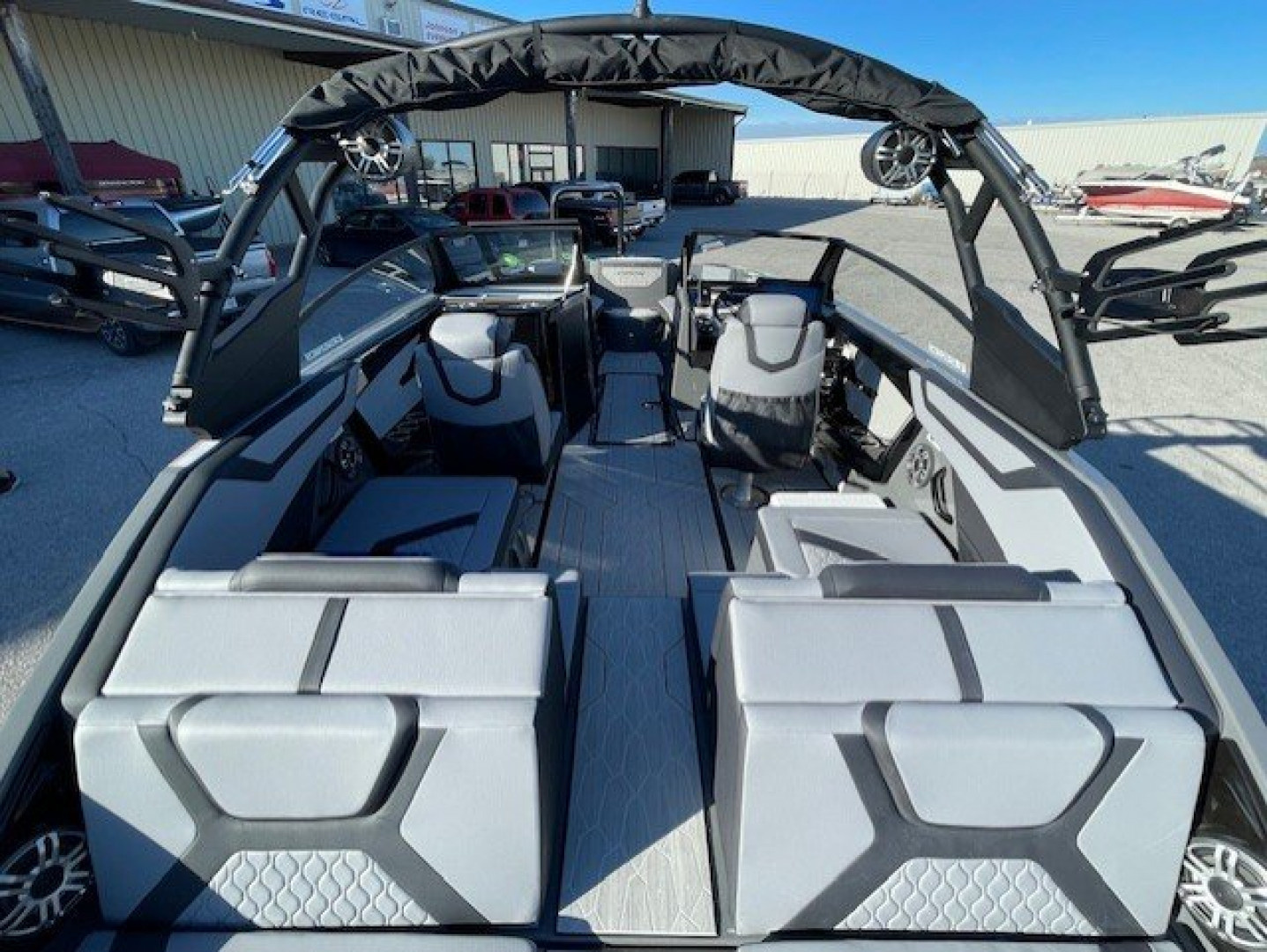 New 2025 Yamaha Boats 222 XE Jet Boat
