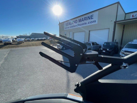 New 2025 Yamaha Boats 222 XE Jet Boat