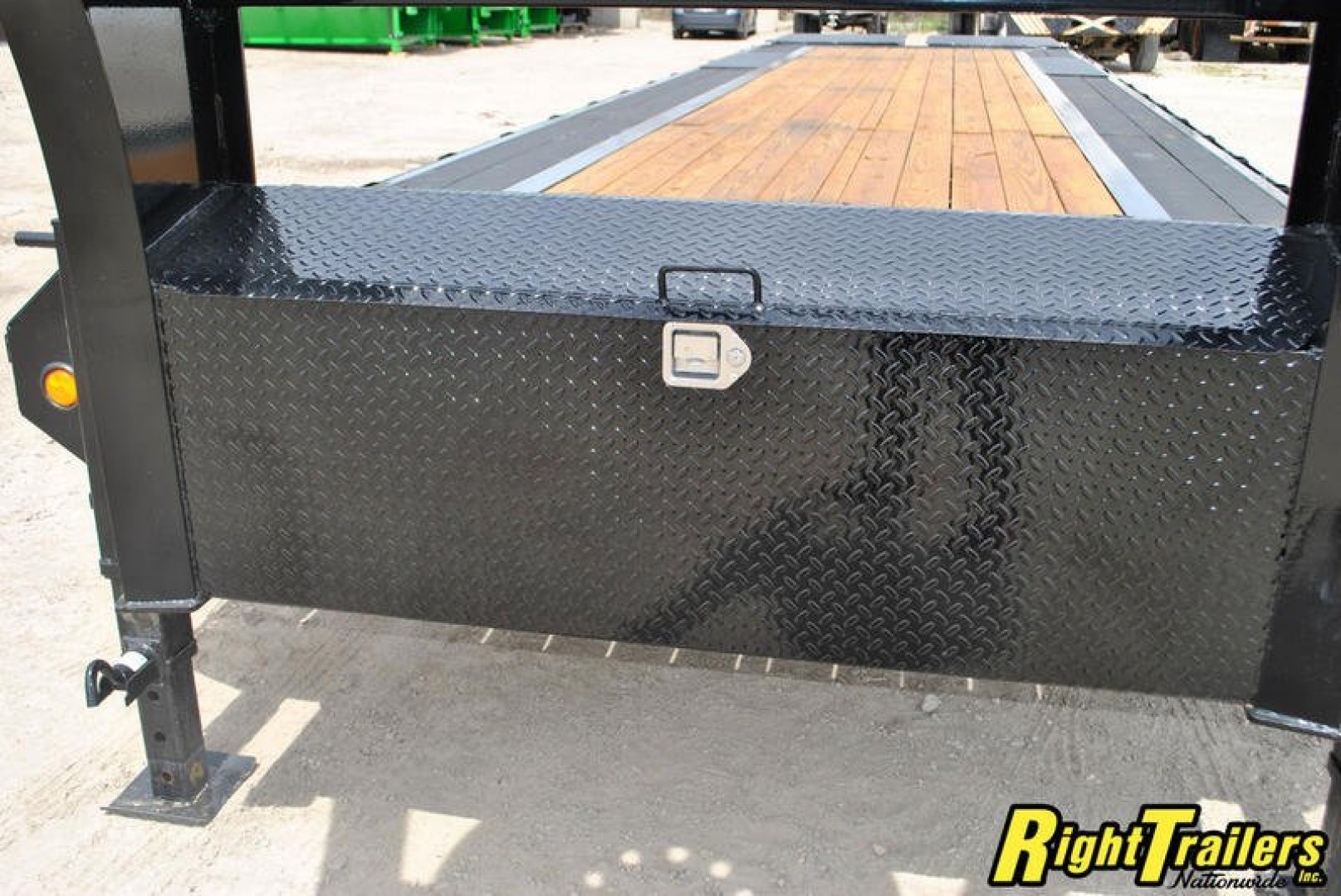 New 2023 8.5x35 PJ Gooseneck Equipment Trailer LS352