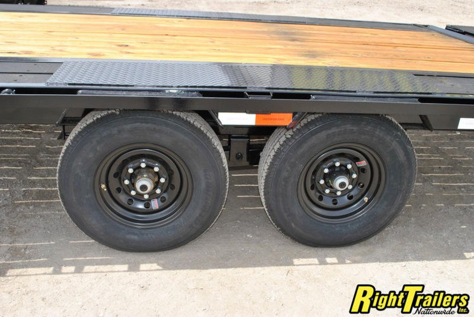 New 2023 8.5x35 PJ Gooseneck Equipment Trailer LS352