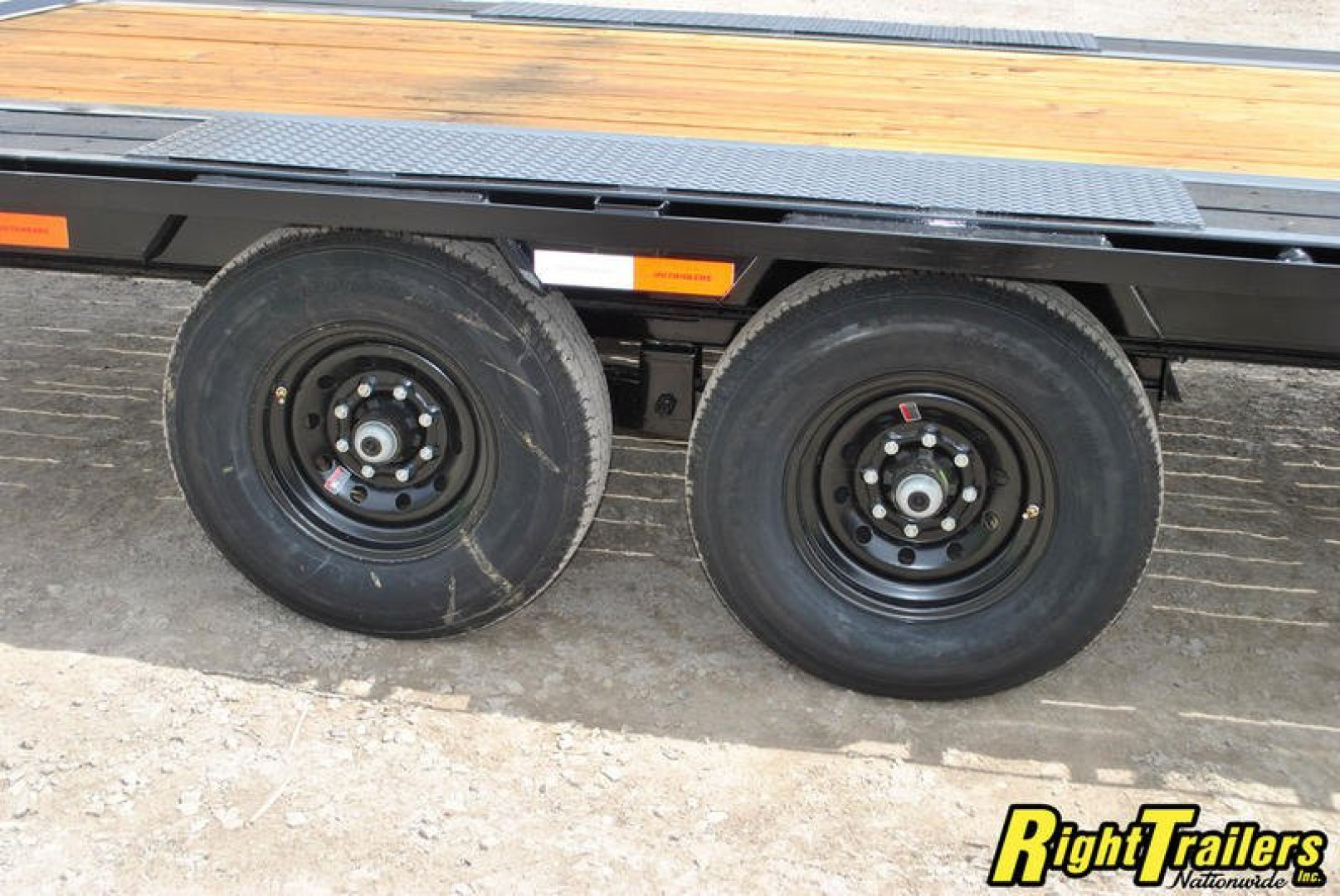 New 2023 8.5x35 PJ Gooseneck Equipment Trailer LS352