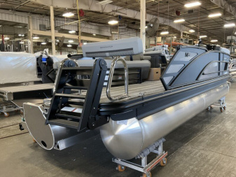 New 2025 Bennington M Series 22' Swingback Tri-Toon