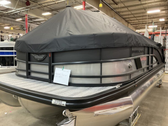 New 2025 Bennington M Series 22' Swingback Tri-Toon