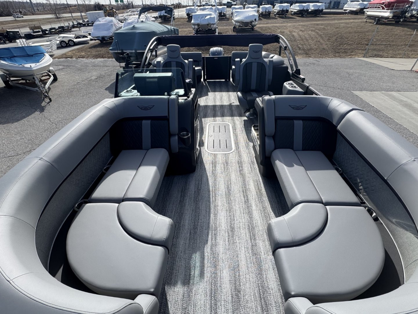 New 2025 Bennington M Series 22 Fastback Pontoon Boat