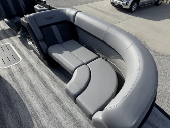 New 2025 Bennington M Series 22 Fastback Pontoon Boat