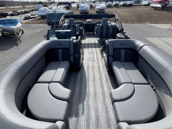New 2025 Bennington M Series 22 Fastback Pontoon Boat