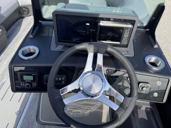 New 2025 Bennington M Series 22 Fastback Pontoon Boat