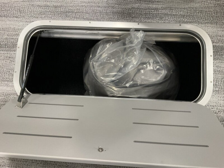 New 2025 BENNINGTON 23 S SWINGBACK TRITOON Pontoon Boat