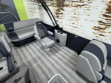 New 2025 BENNINGTON 23 S SWINGBACK TRITOON Pontoon Boat