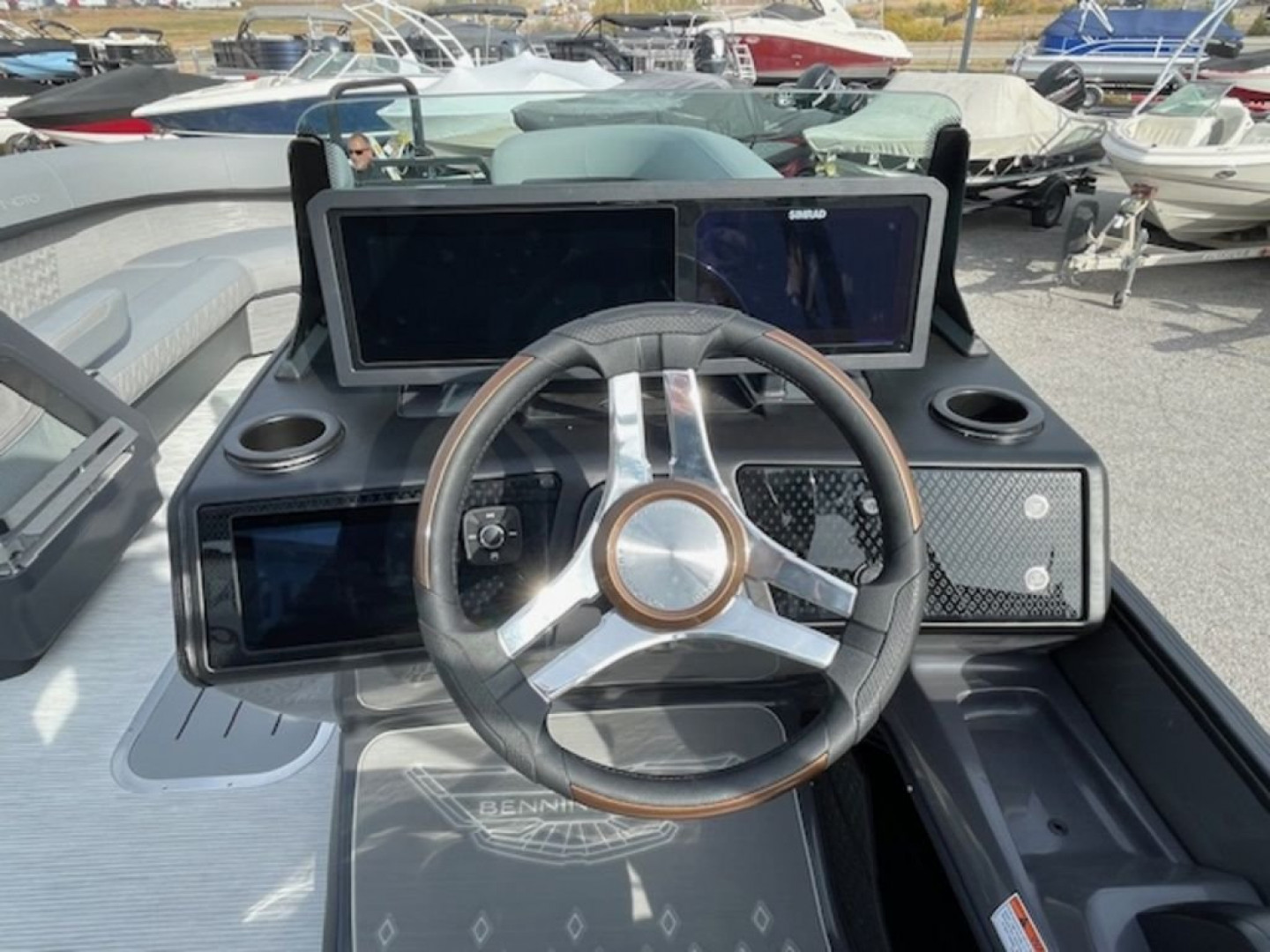 New 2025 Bennington 24 MFB Tritoon