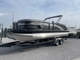 New 2025 Bennington 24 MFB Tritoon