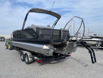 New 2025 Bennington 24 MFB Tritoon