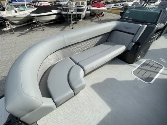 New 2025 Bennington 24 MFB Tritoon