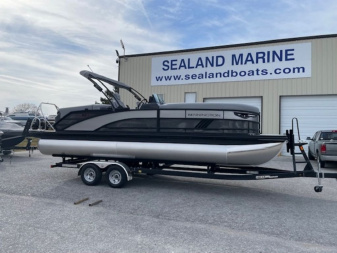 New 2025 Bennington 24 MFB Tritoon