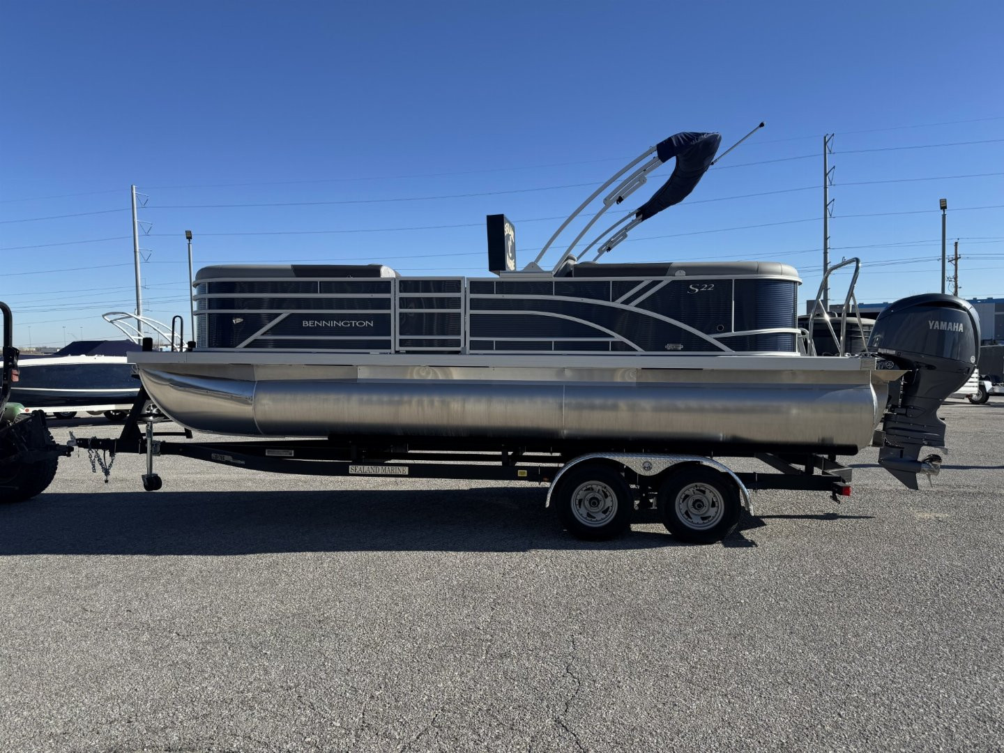 New 2025 Bennington 22 SSR Tritoon