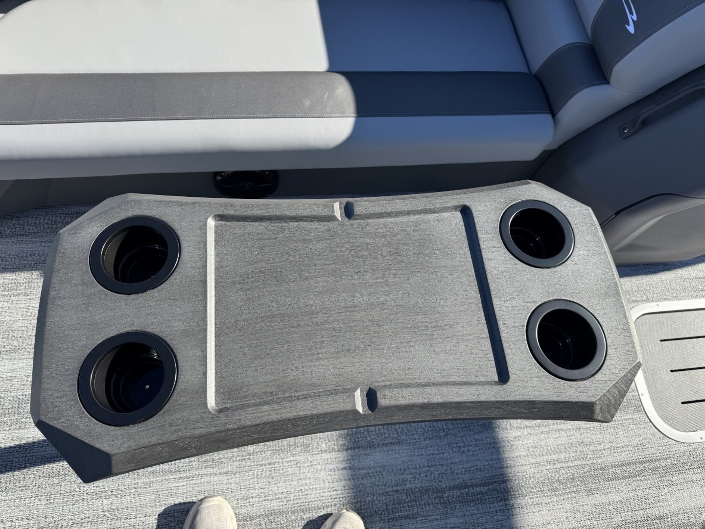 New 2025 Bennington 22 SSR Tritoon