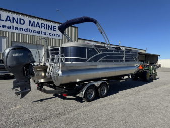 New 2025 Bennington 22 SSR Tritoon
