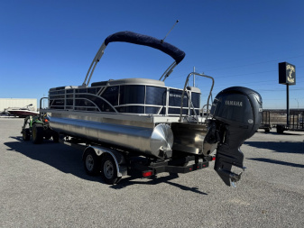 New 2025 Bennington 22 SSR Tritoon