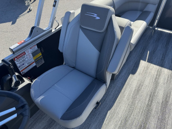 New 2025 Bennington 22 SSR Tritoon