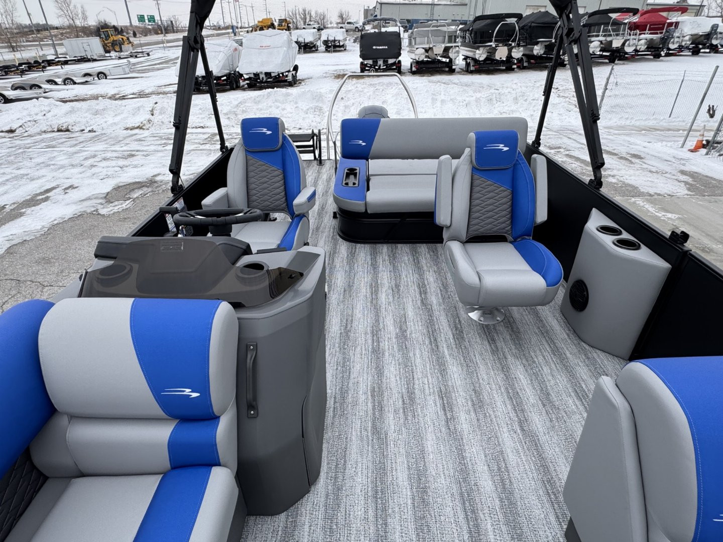 New 2025 Bennington 22 SSB Tritoon